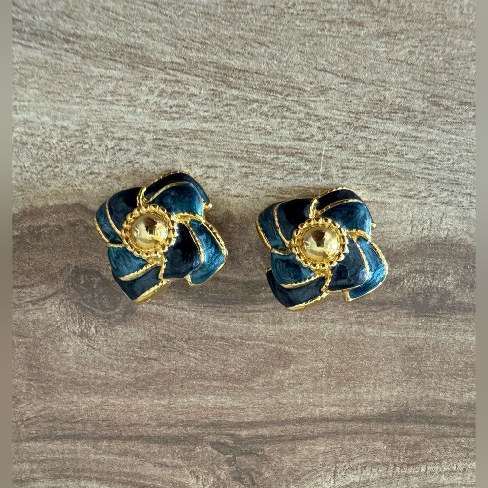 Kerissa Enamel Stud Ribboned Earring Gold Tone Teal Green Classic Retro Vintage